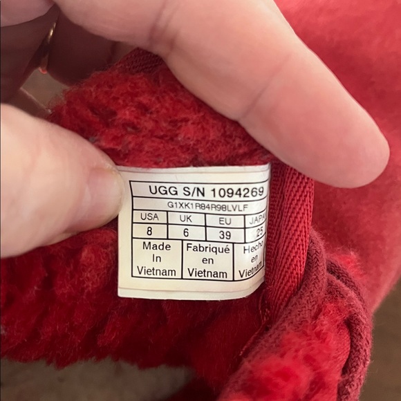 UGG Nuemel Boots in Samba Red Suede Chuka Booties Size 8 - Picture 7 of 8